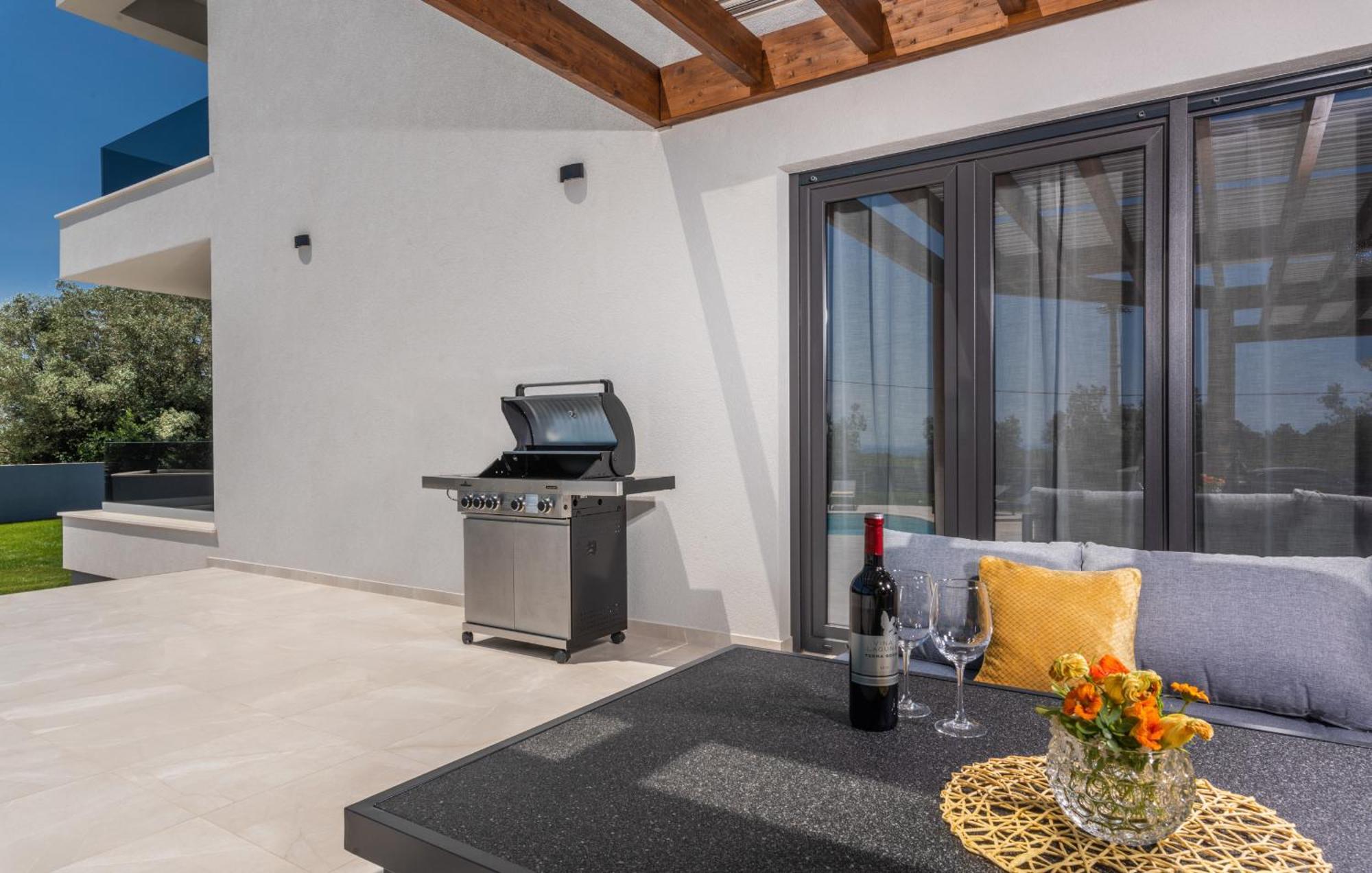 Villa Posidonia Near Pula With Sea View And Surrounded By Olive Trees Krnica Eksteriør bilde